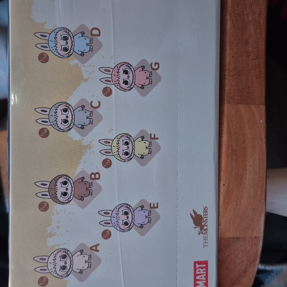 100% Authentic Pop Mart Pin for Love Vinyl Plush Pendants - Picture 3 of 7